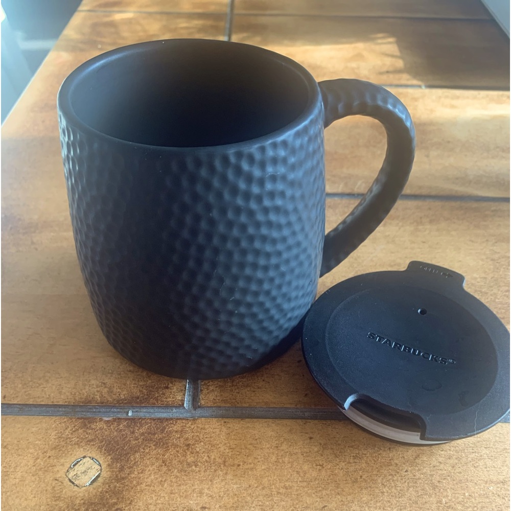 Starbucks 2014 Coffee Mug Black with Dimples Art Deco 14Oz. To go Travel
